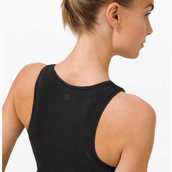 NWT Lululemon Reveal Crop Tank Velocity (4) - Picture 4 of 9